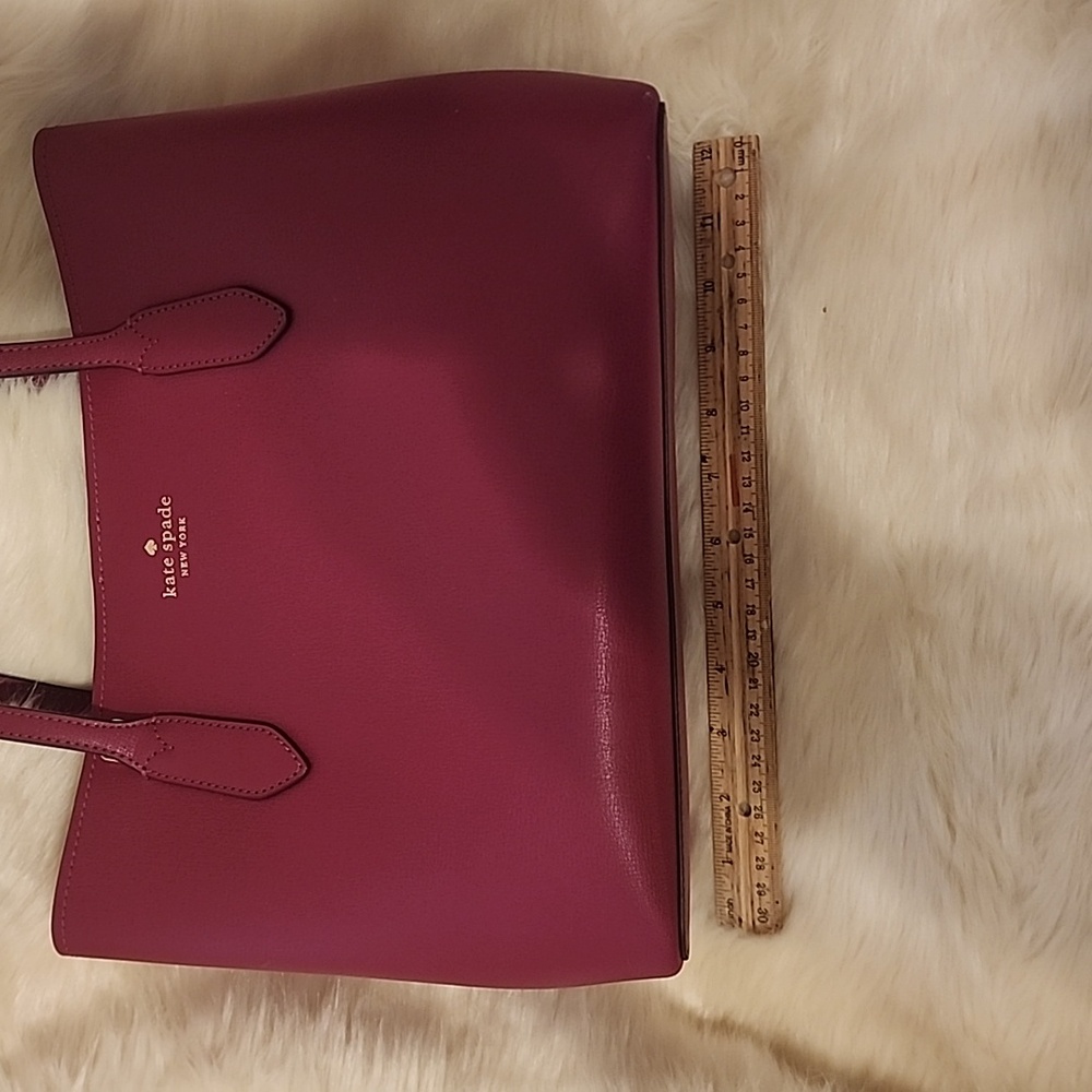 Gorgeous Kate Spade Bag - Picture 3 of 9